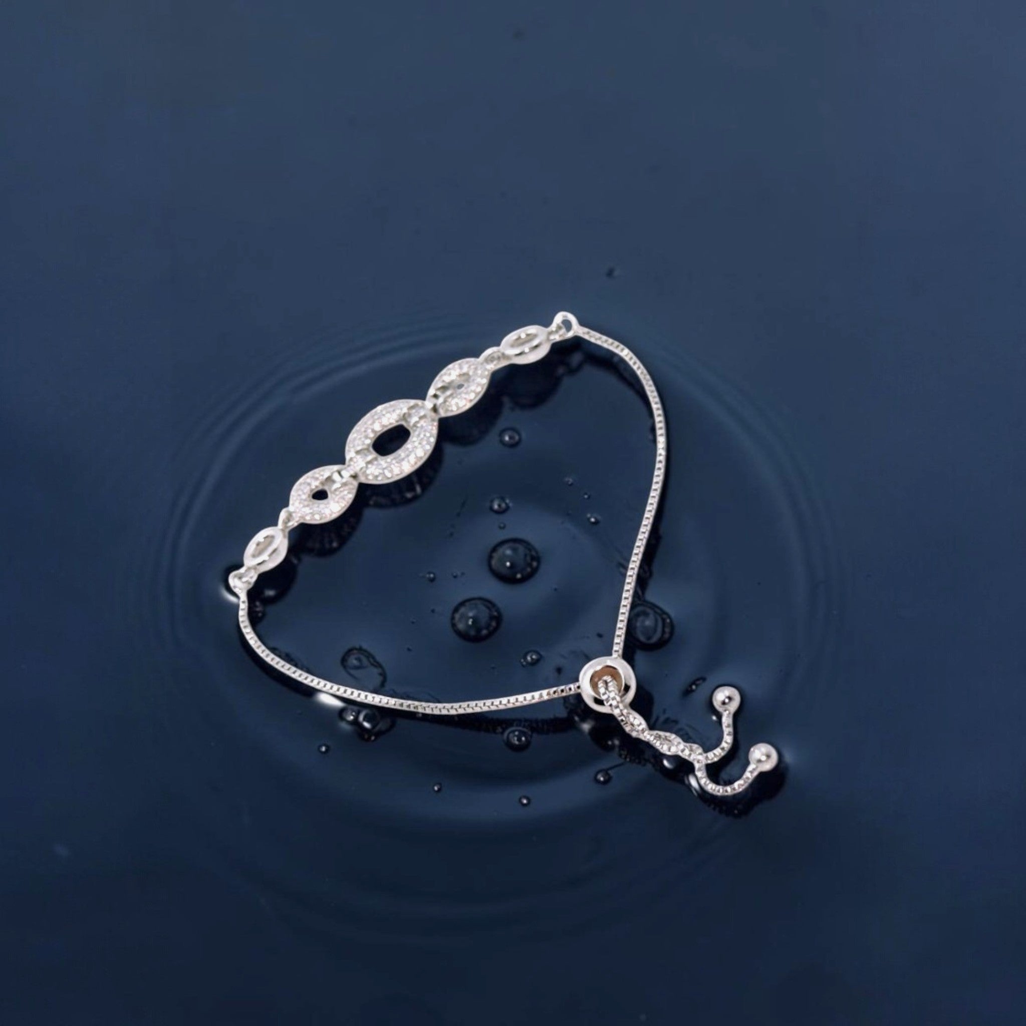 ✨ Zyrelis Adjustable Chain Bracelet ✨