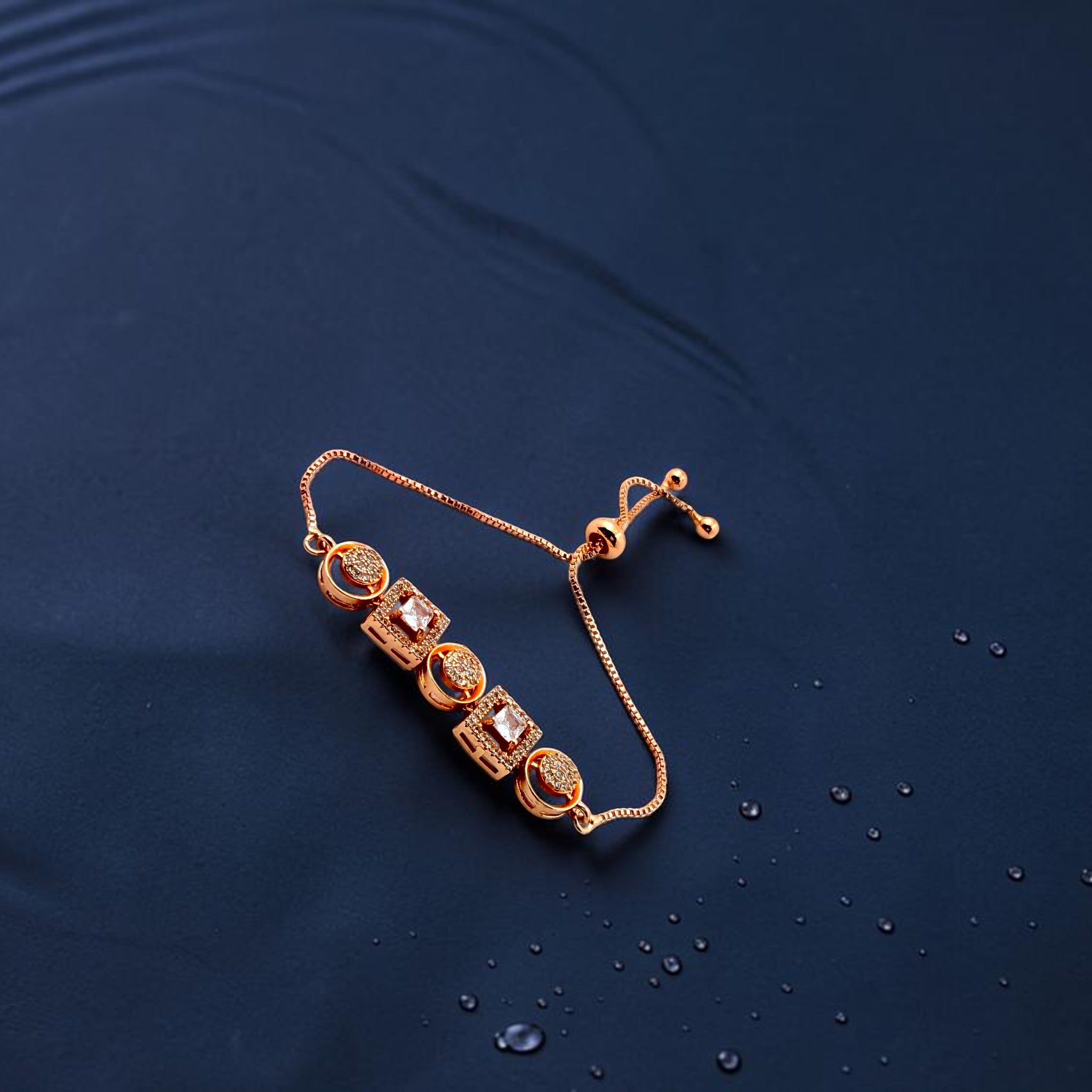 ✨ Velmora Adjustable Chain Bracelet ✨
