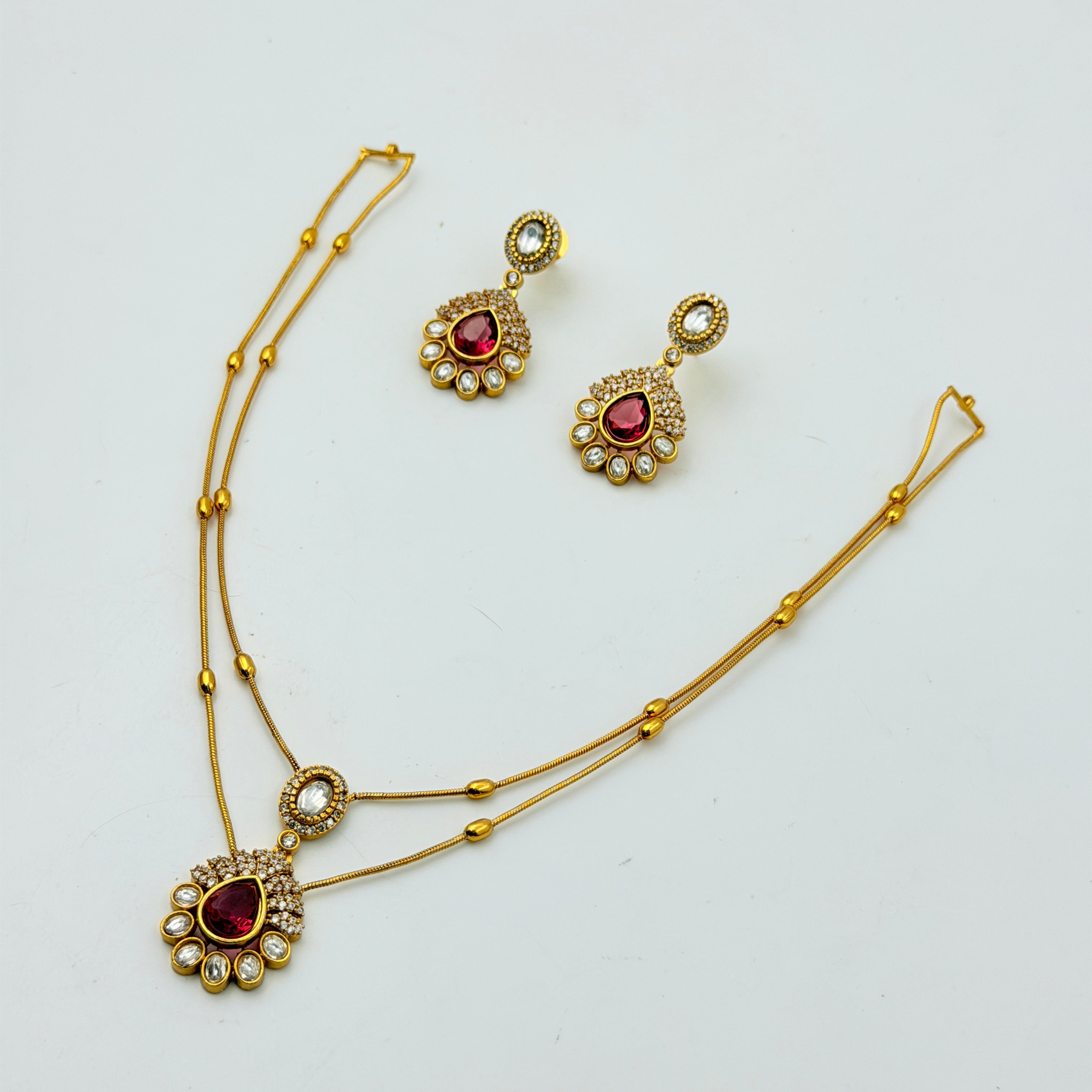 Elegant Dual-Layer Necklace Set