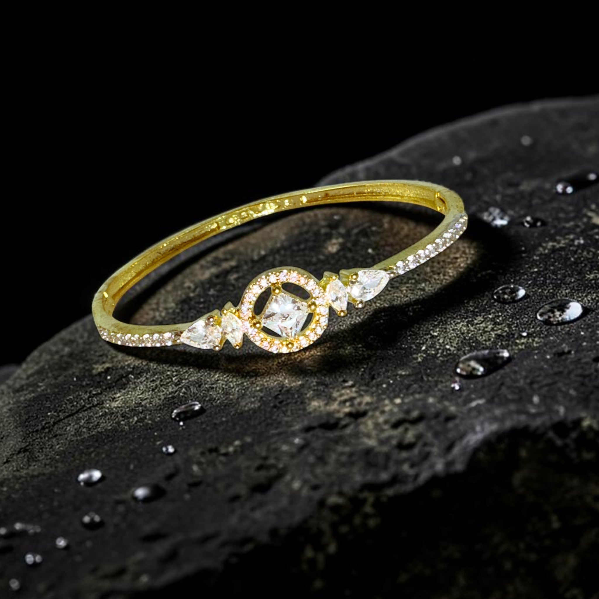 ✨ "Aveline Valay" Bracelet ✨