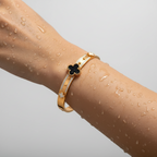 Noir Clover Elegance Bracelet