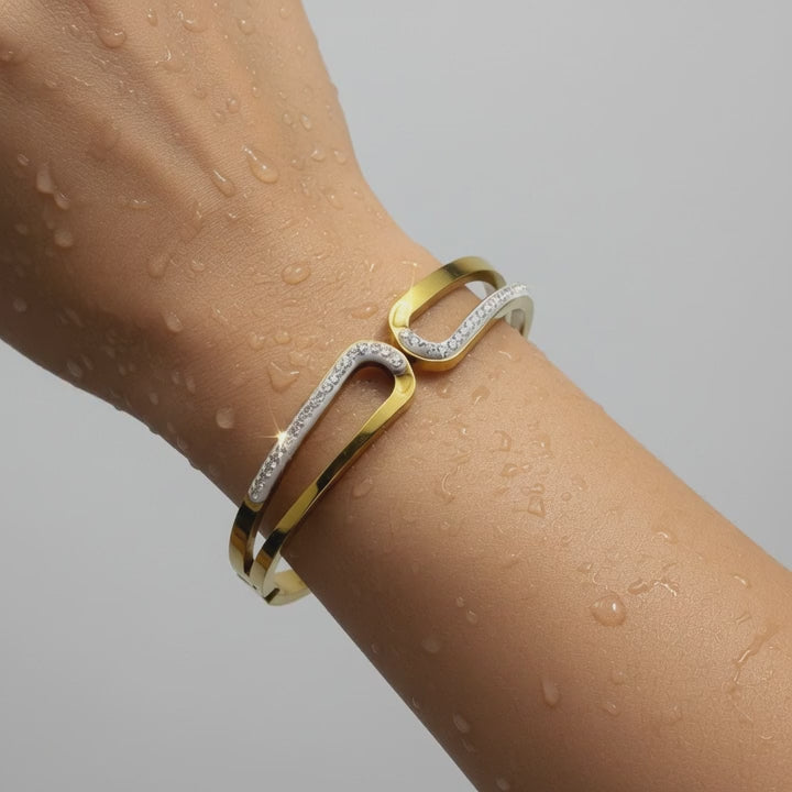 Golden Loop Crystal Bracelet