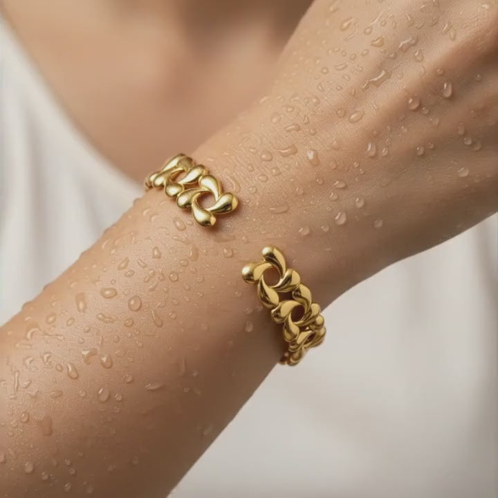 Fluid Link Sculpted Cuff Bracelet