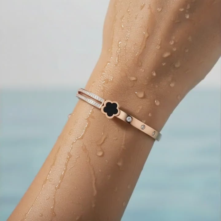 Veloura Noir Bloom Bracelet