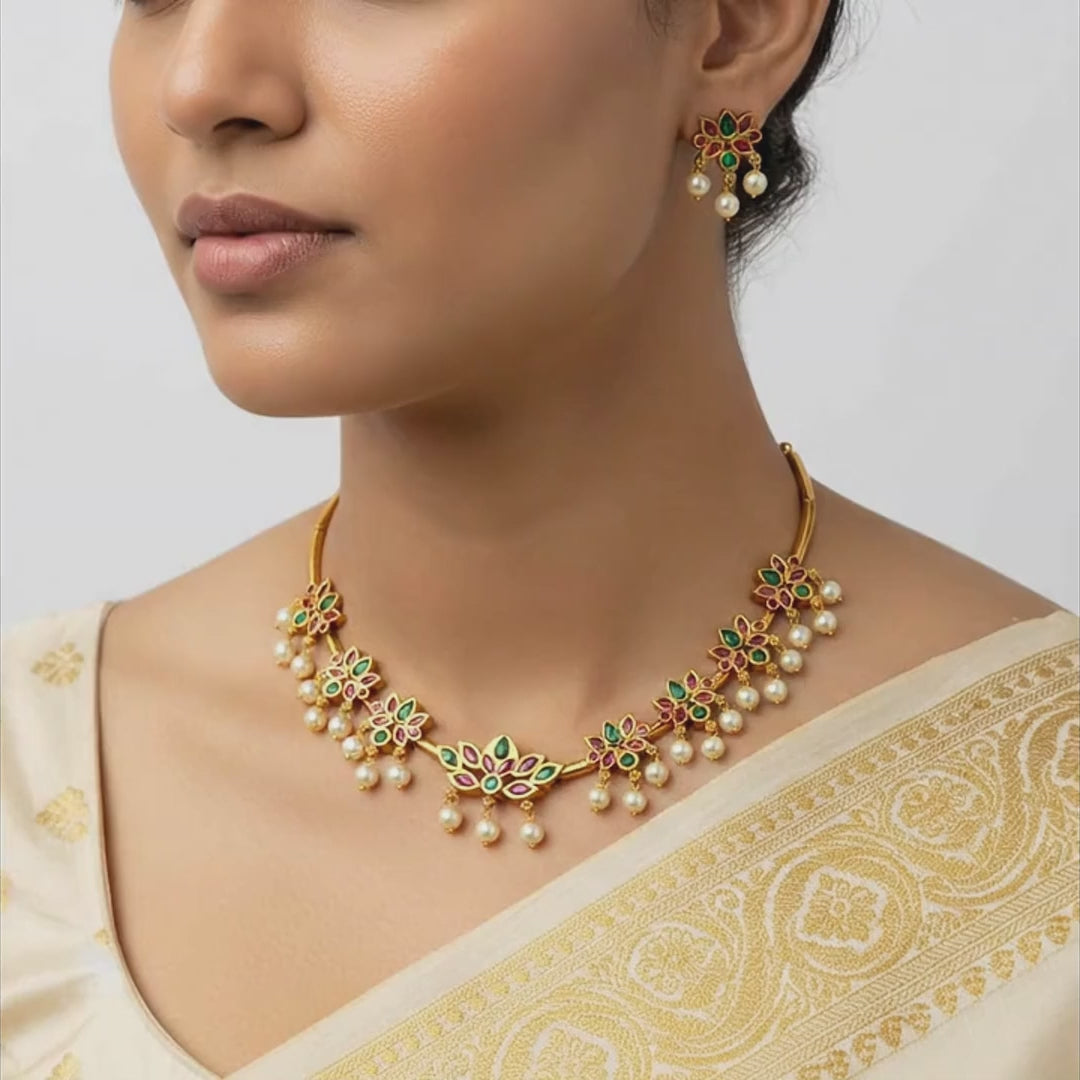 Vibrant Floral Necklace Set