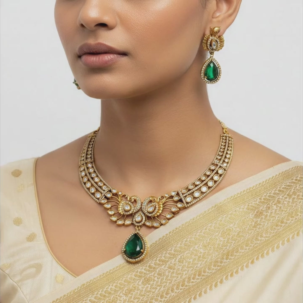 Elegant Emerald Jewelry Set