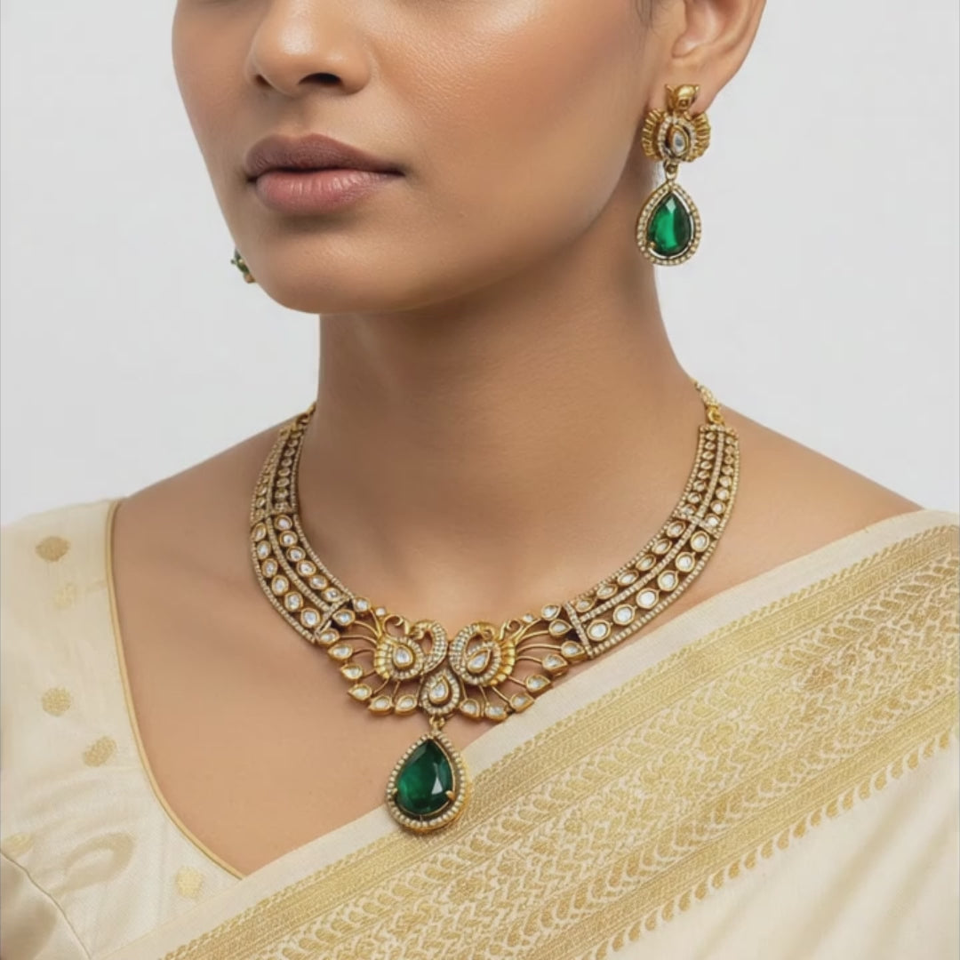 Elegant Emerald Jewelry Set