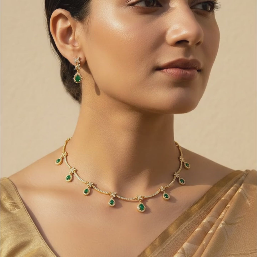 Delicate Emerald Jewelry Set
