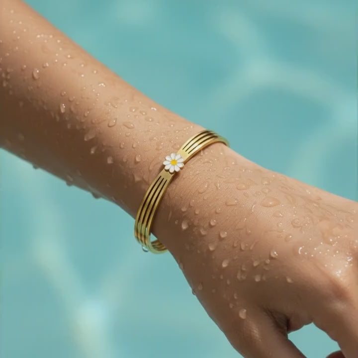 Solara Daisy Bracelet